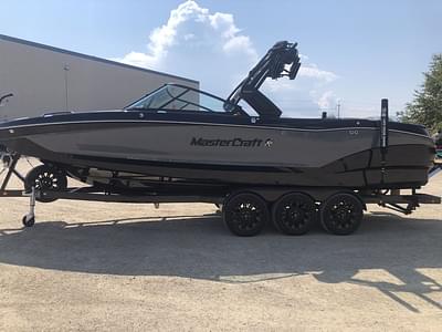 BOATZON | MasterCraft X26 2023