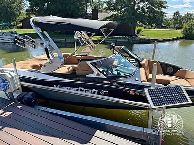 BOATZON | Mastercraft XT 20