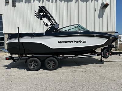 BOATZON | MasterCraft XT20 2025