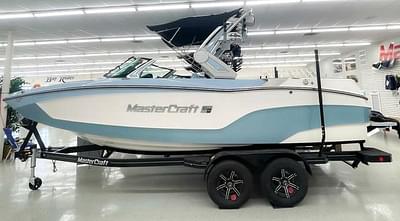 BOATZON | MasterCraft XT22 2023