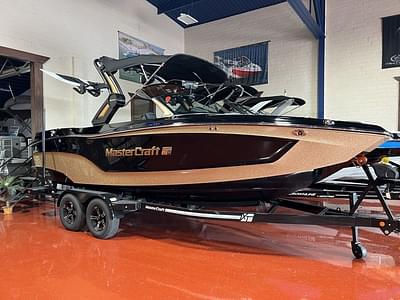 BOATZON | MasterCraft XT22 2023