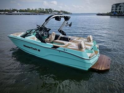 BOATZON | MasterCraft XT22 2023