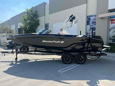 BOATZON | MasterCraft XT22 2024