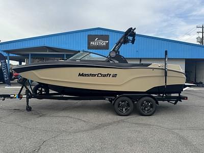 BOATZON | MasterCraft XT22 2025