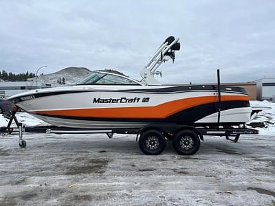 BOATZON | MasterCraft XT23 2018