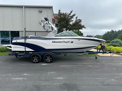 BOATZON | MasterCraft XT23 2021