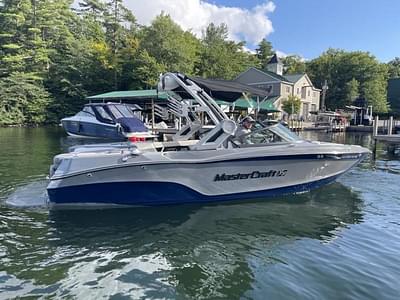 BOATZON | MasterCraft XT23 2022