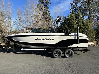 BOATZON | MasterCraft XT23 2024