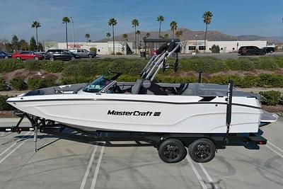 BOATZON | MasterCraft XT24 2023