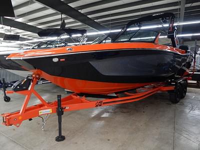 BOATZON | MasterCraft XT24 2025