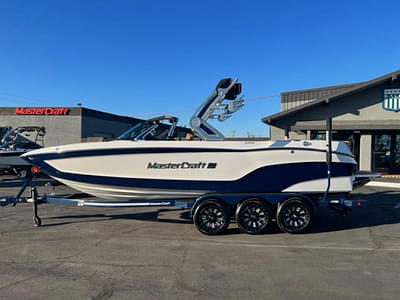 BOATZON | MasterCraft XT25 2024