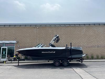 BOATZON | MasterCraft XT25 2024