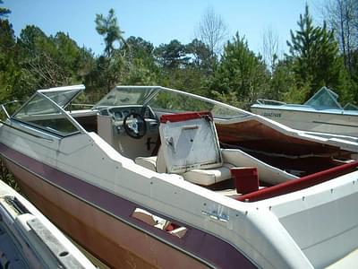 BOATZON | Maxum 2100 SC Sport Cuddy Hull Mercruiser 1990