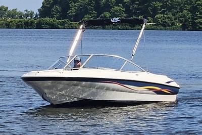 BOATZON | MerCruiser BAYLINER 1950BR 2001