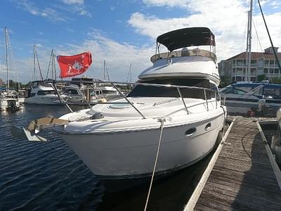 BOATZON | Meridian 341 Sedan 2003