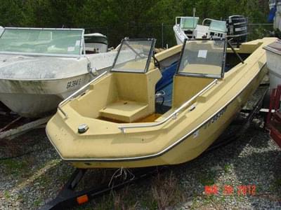 BOATZON | MFG Boat Co. 15 Caprice Mercury 65 Short Shaft 1978