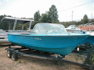 BOATZON | MFG Boat Co. 17 Runabout Outboard Hull 1965
