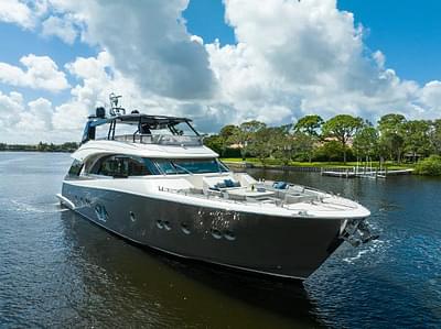 BOATZON | Monte Carlo Yachts MCY86 2015