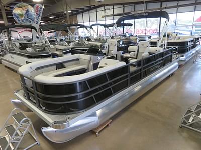 BOATZON | Montego Bay 8524 Swingback Deluxe Pontoon  Honda 4Stroke EFI 2024