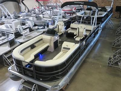 BOATZON | Montego Bay 8524 Swingback Pontoon  Honda 4Stroke EFI 2024