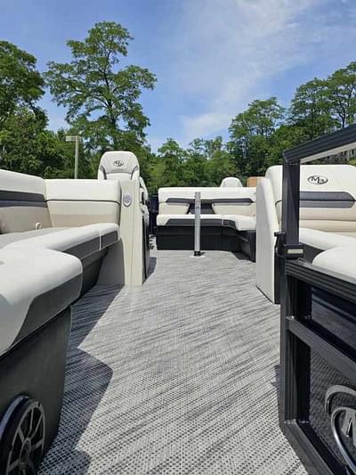 BOATZON | Montego Bay Pontoons FC8522 2PT DLX 2024