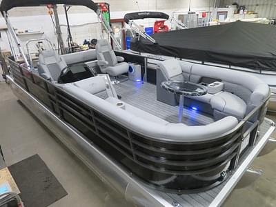 BOATZON | Montego Bay TT8524 Swingback Tritoon Pontoon  Honda 4Stroke EFI 2023