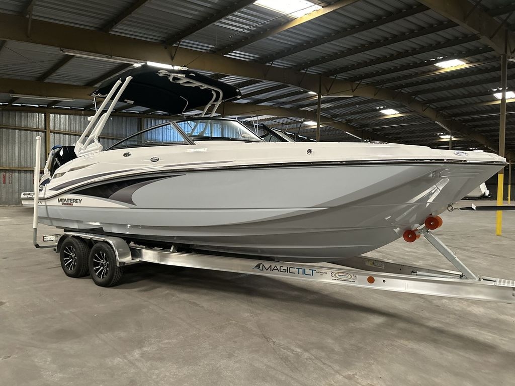 2023 Monterey M65 - Sold Boat
