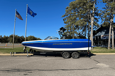 BOATZON | Moomba MAX 2019