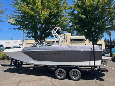 BOATZON | Moomba Max 2023