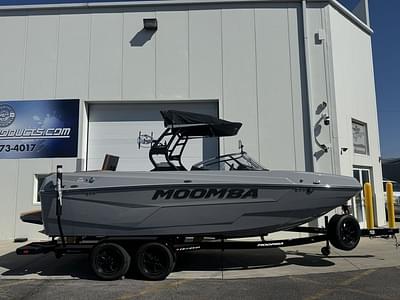 BOATZON | Moomba Max 2025