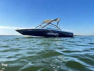 BOATZON | Moomba Mobius XLV