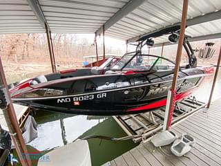 BOATZON | 2022 Moomba Mojo