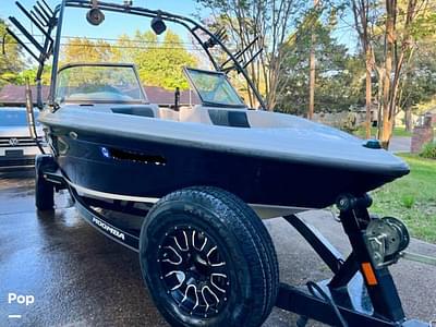 BOATZON | Moomba Outback V