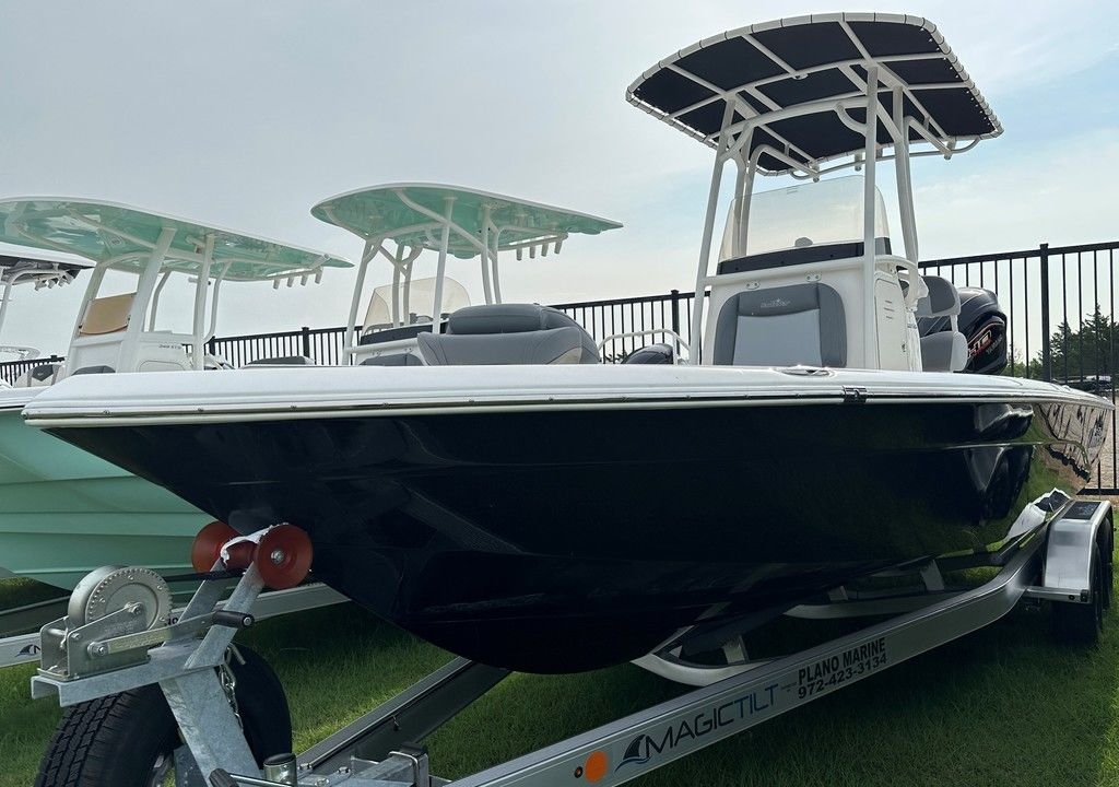 2023 NauticStar 227 BAY - Sold Boat