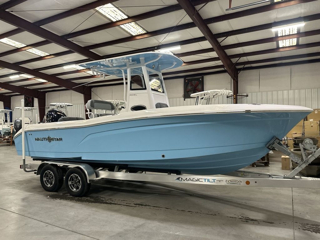 2024 NauticStar 242L Offshore - Sold Boat