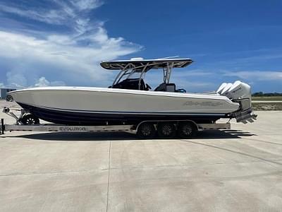 BOATZON | Nor-Tech 340 Sport Center Console 2024