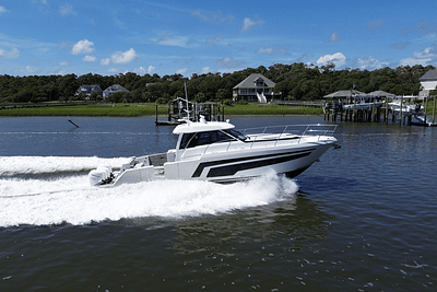 BOATZON | Ocean Alexander 45 DIVERGENCE COUPE 2021