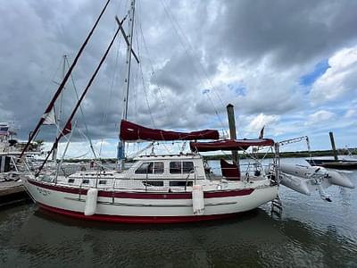 BOATZON | Pacific Seacraft 32 Pilothouse 1996