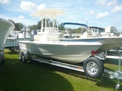 BOATZON | Pathfinder 2200 TRS 2023