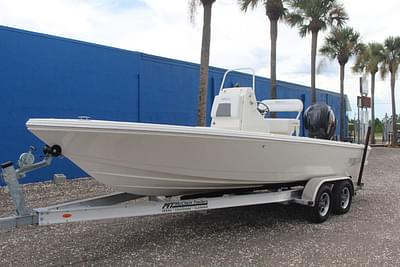 BOATZON | Pathfinder Boats 2200 TRS 2024