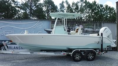 BOATZON | Pathfinder Boats 2400 TRS 2024