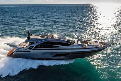 BOATZON | Pershing 8X 2021