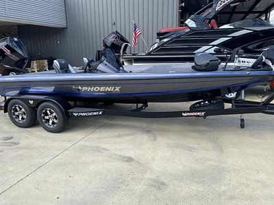 BOATZON | Phoenix Bass Boats 721 Pro XP 2024