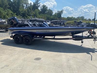 BOATZON | Phoenix Bass Boats 721 ZXL 2025