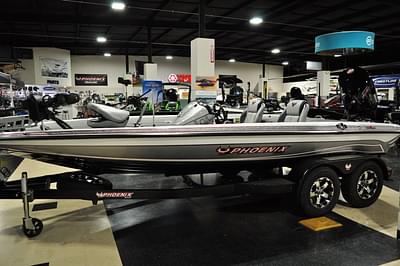 BOATZON | Phoenix Bass Boats 819 PRO 2024