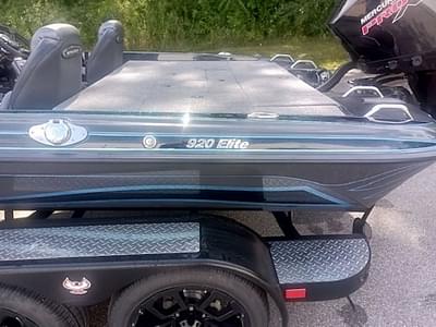 BOATZON | Phoenix Bass Boats 920 Elite 2025