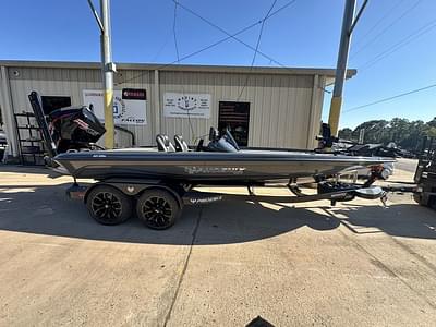 BOATZON | Phoenix Bass Boats 921 Elite 2025
