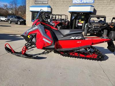 BOATZON | Polaris® 850 Indy XC 137 Indy Red 2024