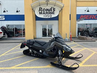 BOATZON | Polaris® Patriot Boost Switchback Assault 146 Gloss Black 2024