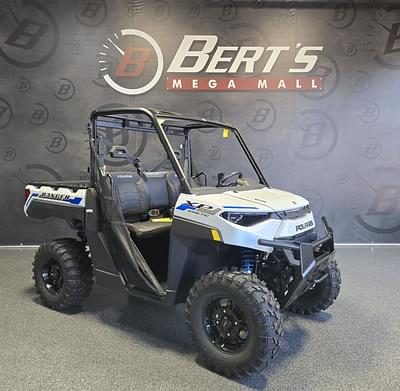 BOATZON | Polaris® RANGER XP KINETIC PREMIUM  ICY WHITE PEARL Premium 2024